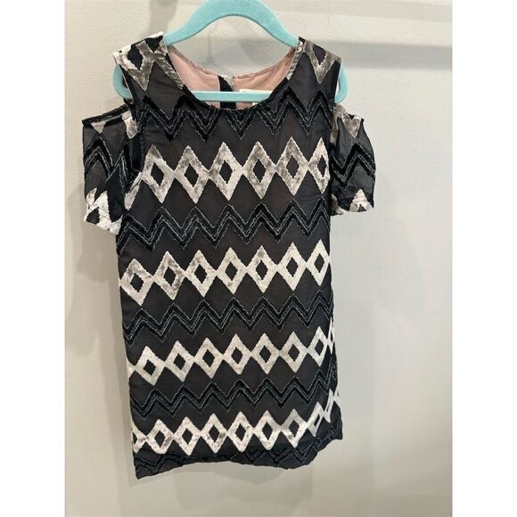 Appaman Other - Appaman Girls Size 8 Black Chevron Cold Shoulder Party Dress